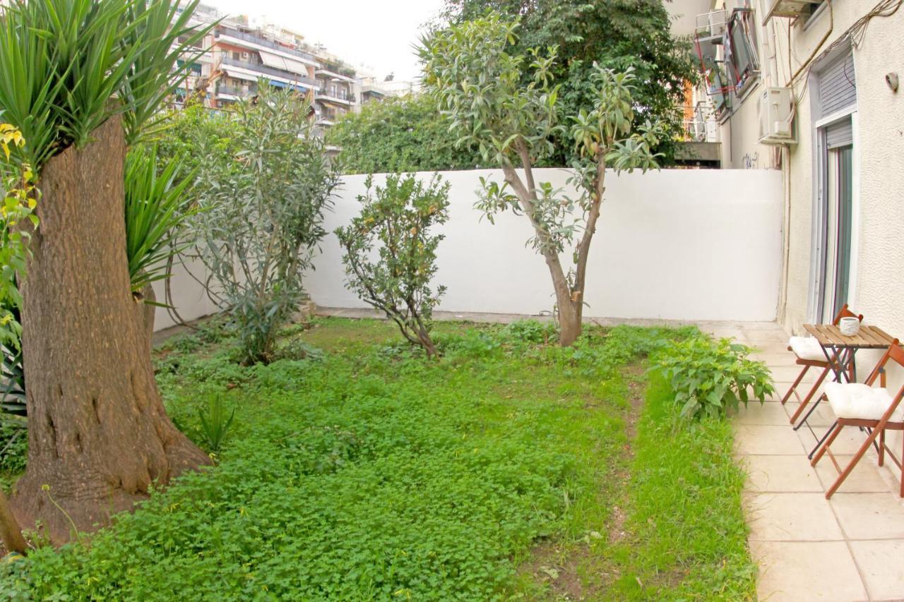 Stylish City Center Garden Apartment Афины Экстерьер фото