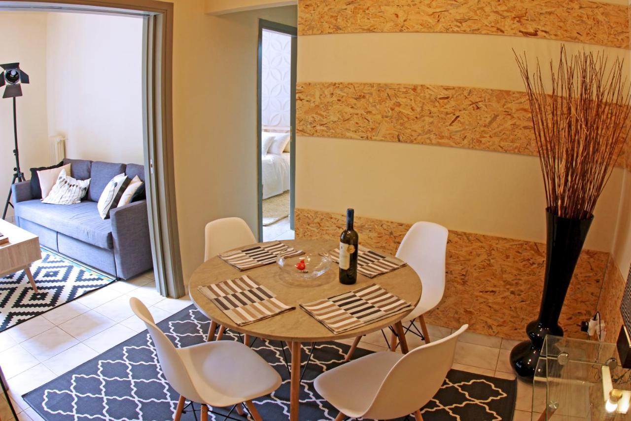 Stylish City Center Garden Apartment Афины Экстерьер фото