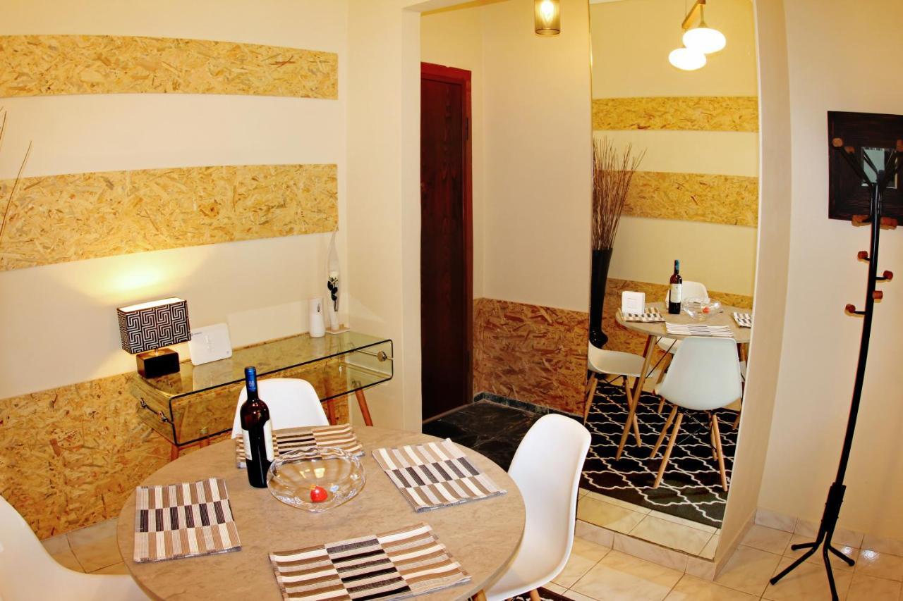 Stylish City Center Garden Apartment Афины Экстерьер фото