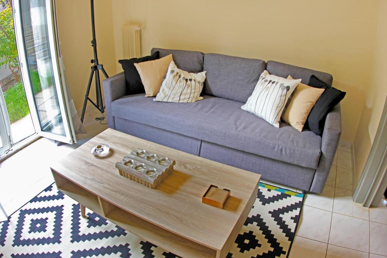 Stylish City Center Garden Apartment Афины Экстерьер фото